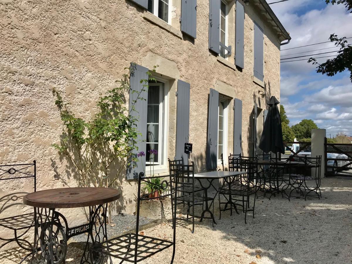 Le Relais D'Aulnay Bed and Breakfast Aulnay  Buitenkant foto