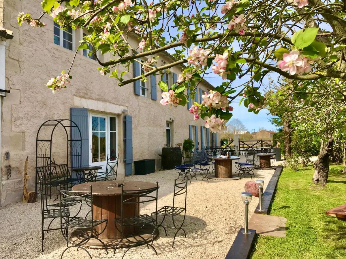 Le Relais D'Aulnay Bed and Breakfast Aulnay  Buitenkant foto