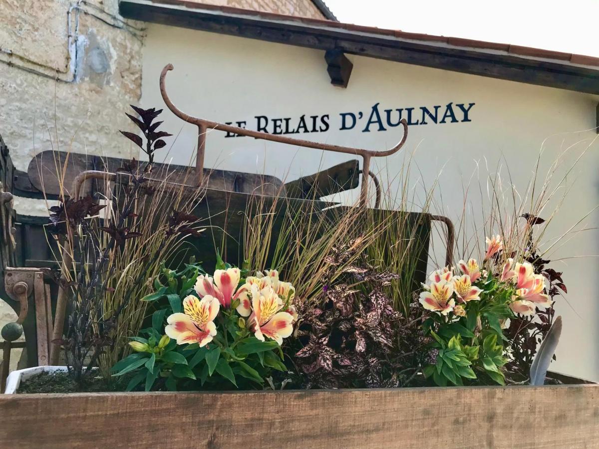 Le Relais D'Aulnay Bed and Breakfast Aulnay  Buitenkant foto